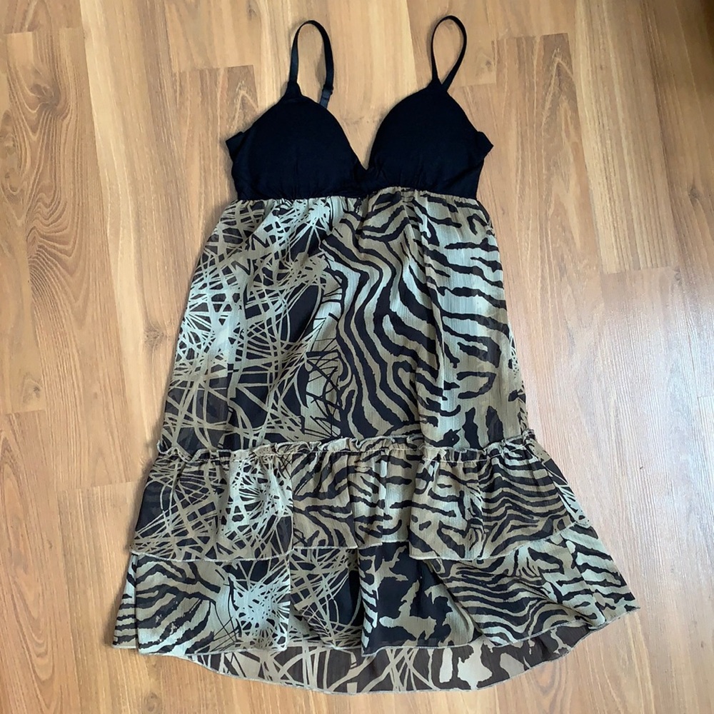 Guess summer dress. Chiffon-like material. Size 3